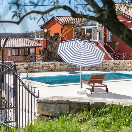 Villanova Novigrad Istria